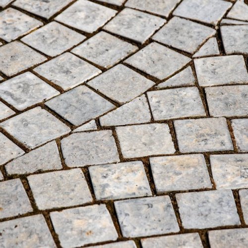 Easy Stone Pathway Inspirations: Charming Walkways You Can Build This Weekend