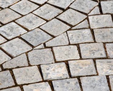 Easy Stone Pathway Inspirations: Charming Walkways You Can Build This Weekend