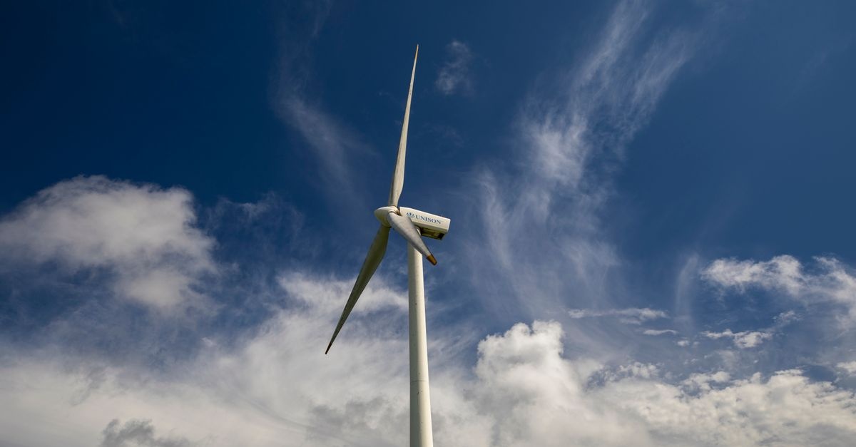Beyond the Breeze and Sun: Smart Ways to Keep Power Flowing When Renewables Fall Short