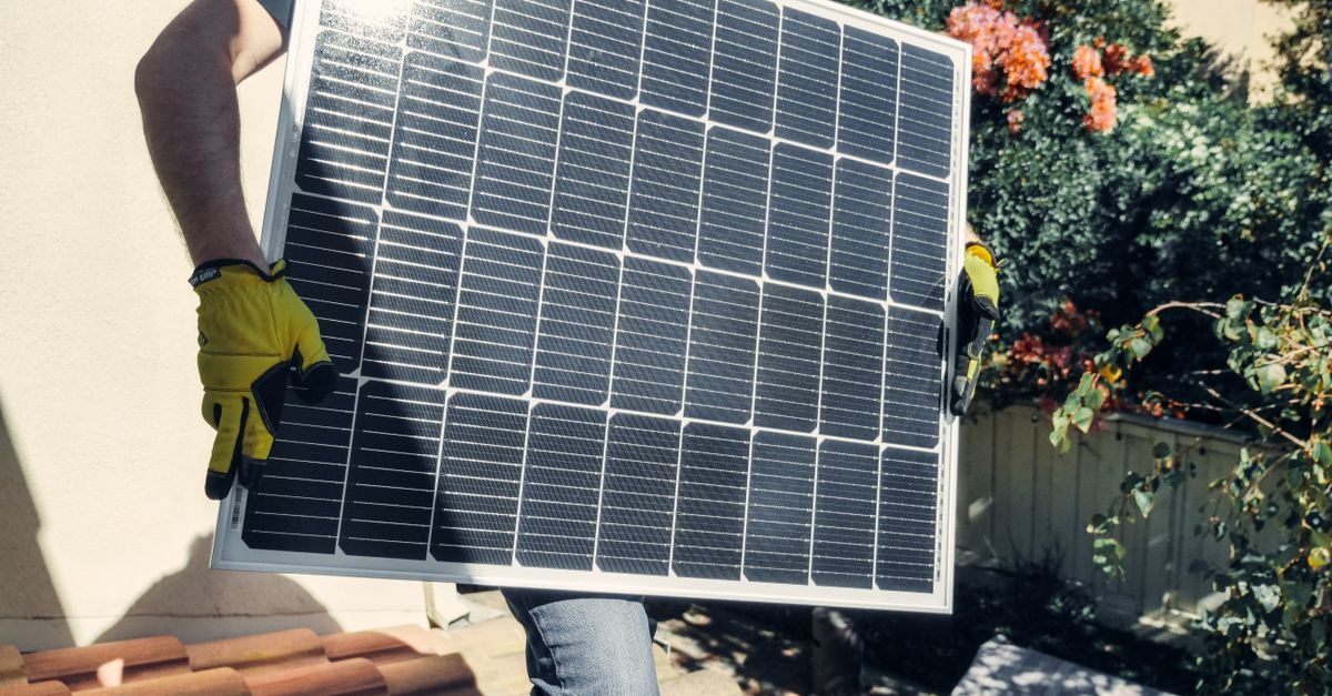 Sun-Powered Savings: When Solar Collectors Truly Pay Off (and How to Tell)