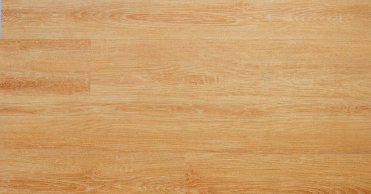Bring Rooms Together: How to Install Floor Panels for a Seamless, Gap-Free Look