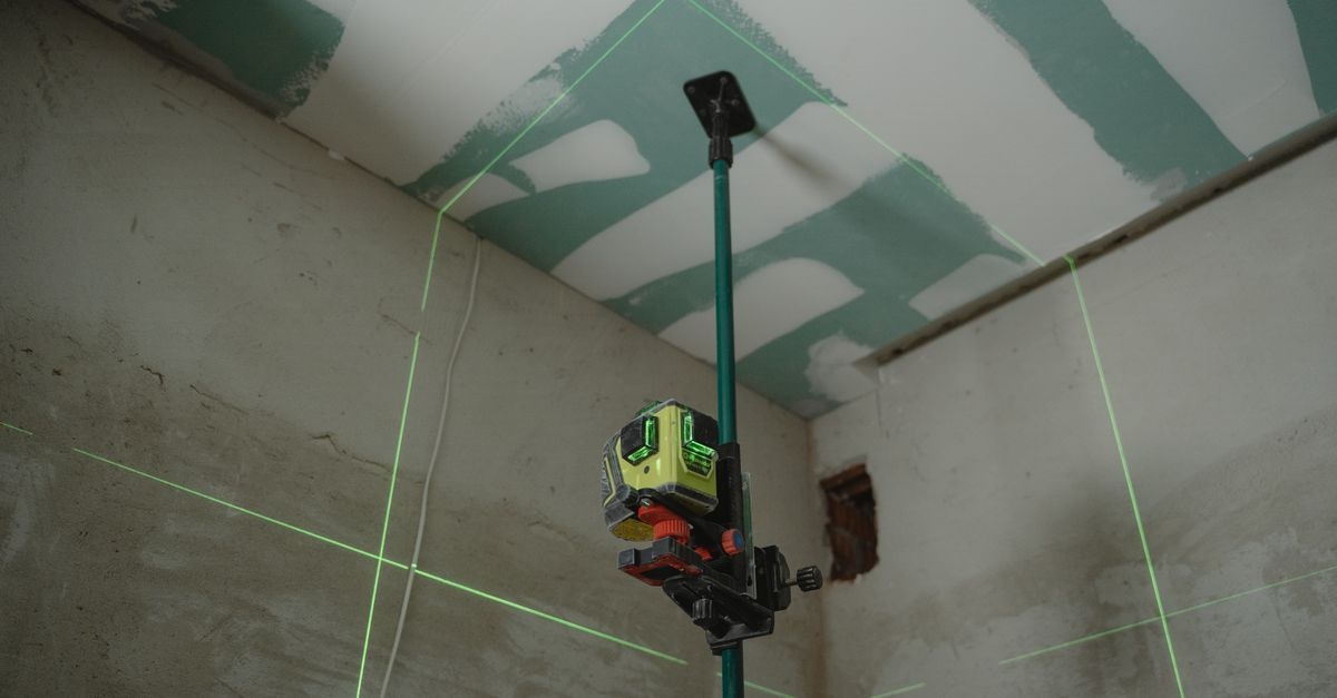 Straight Lines, Faster Tiles: How a Laser Level Turns DIY Into Pro Results