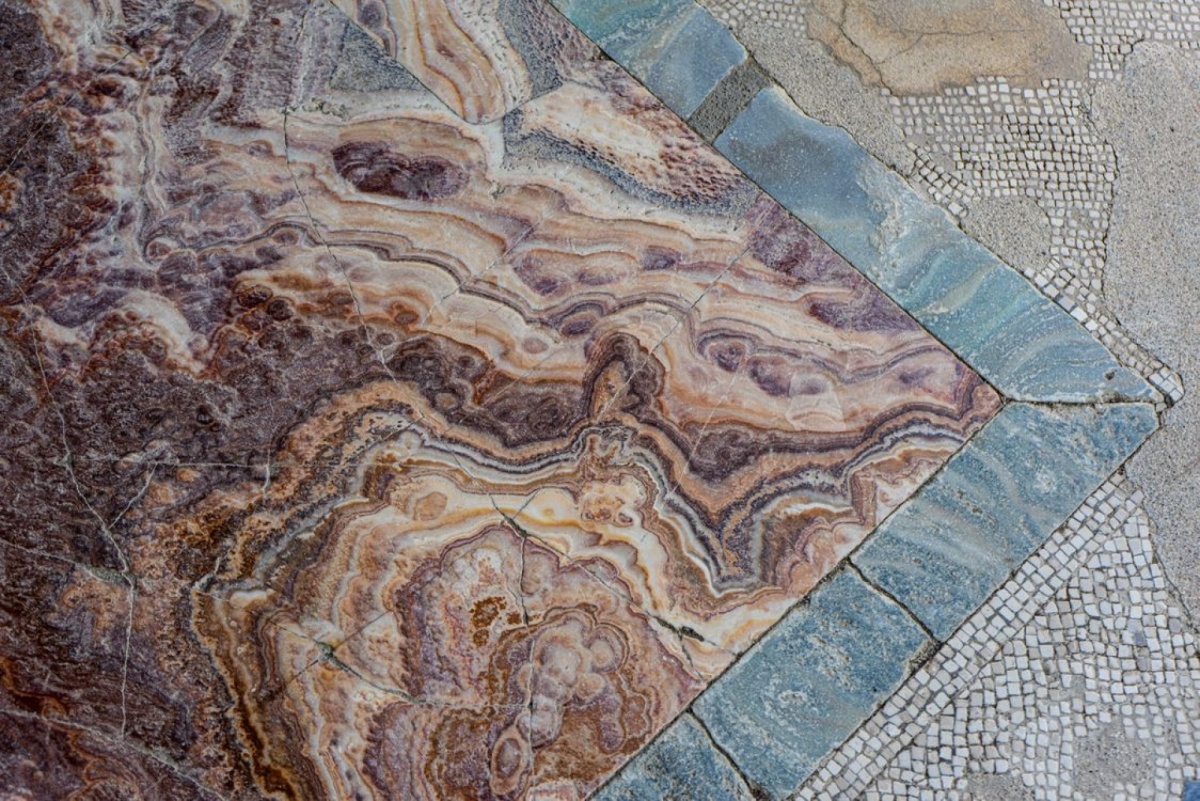 Common cleaning habits that slowly damage natural stone